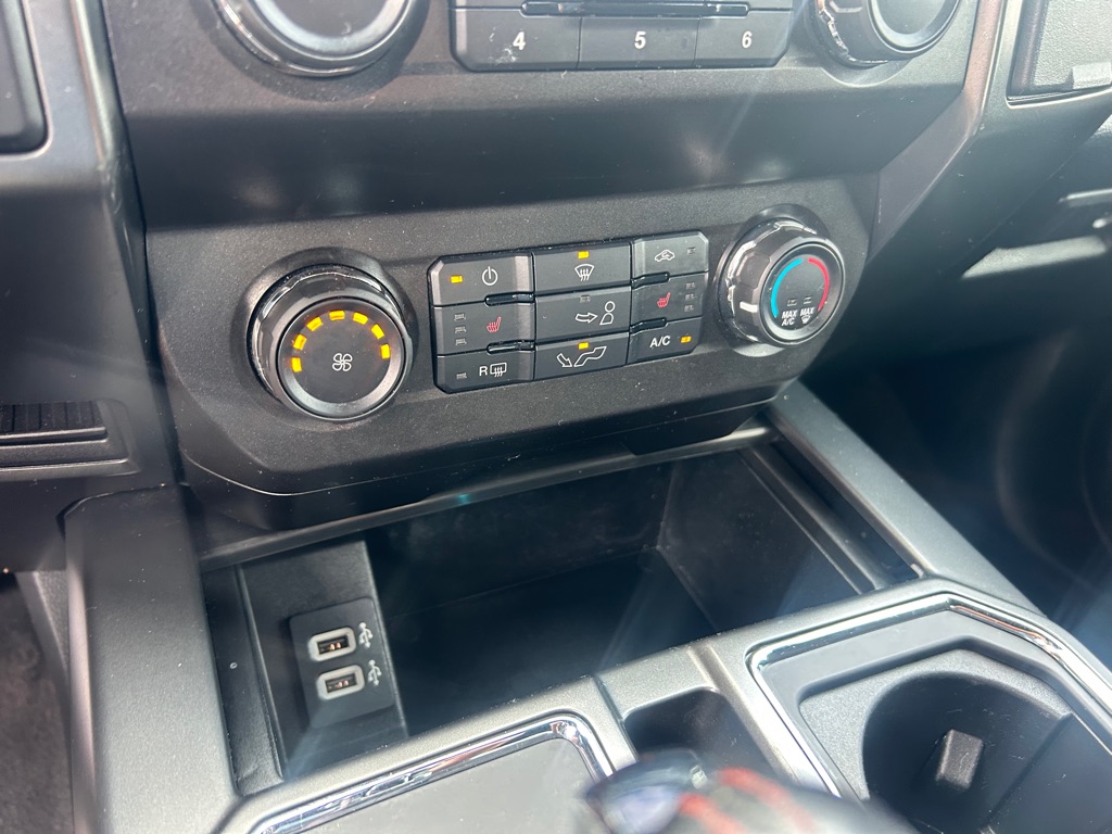 Photo 24 of this FORD F150
