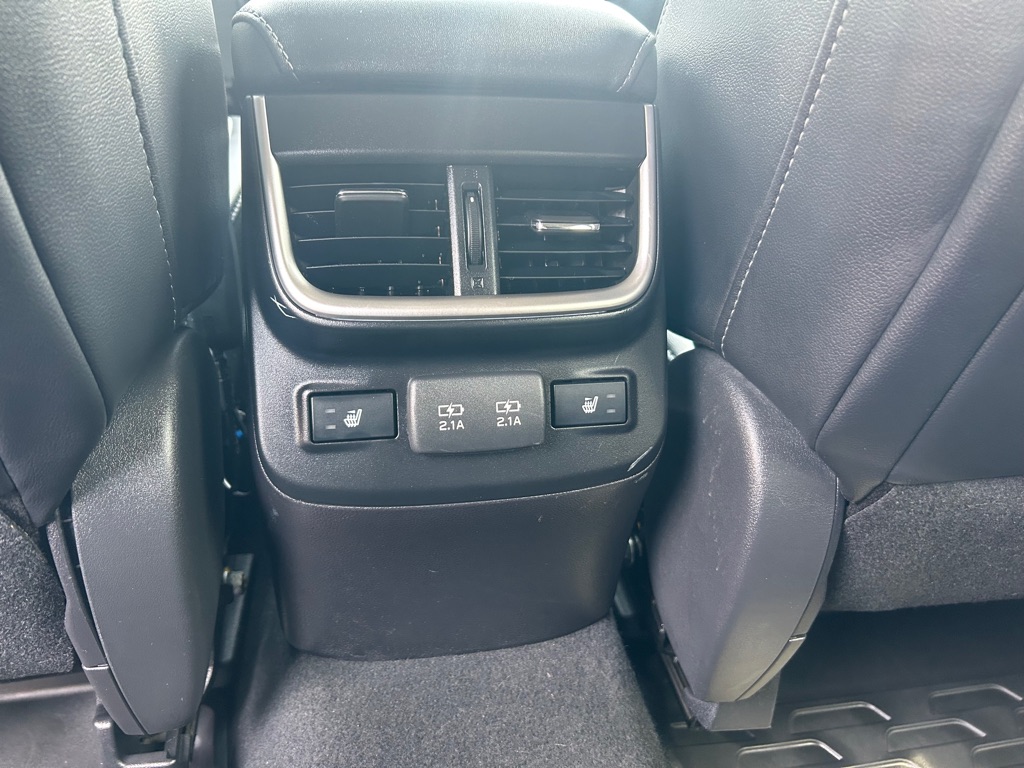 Photo 13 of this SUBARU OUTBACK