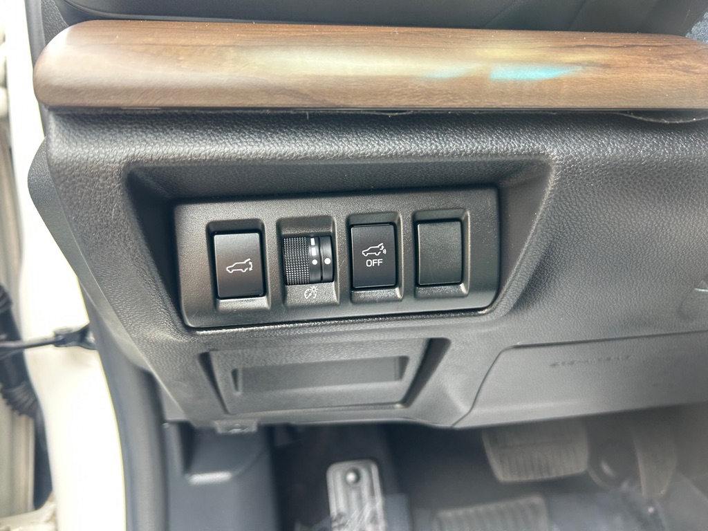 Photo 21 of this SUBARU OUTBACK
