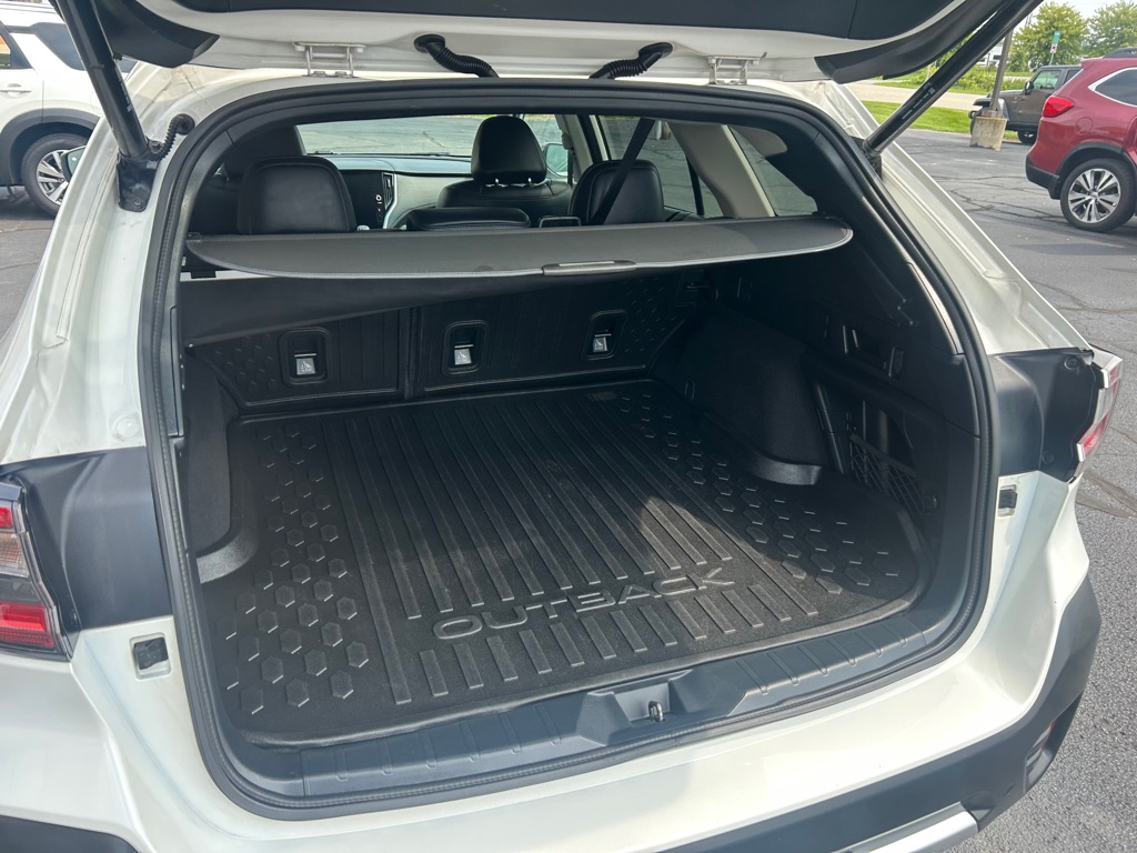 Photo 9 of this SUBARU OUTBACK