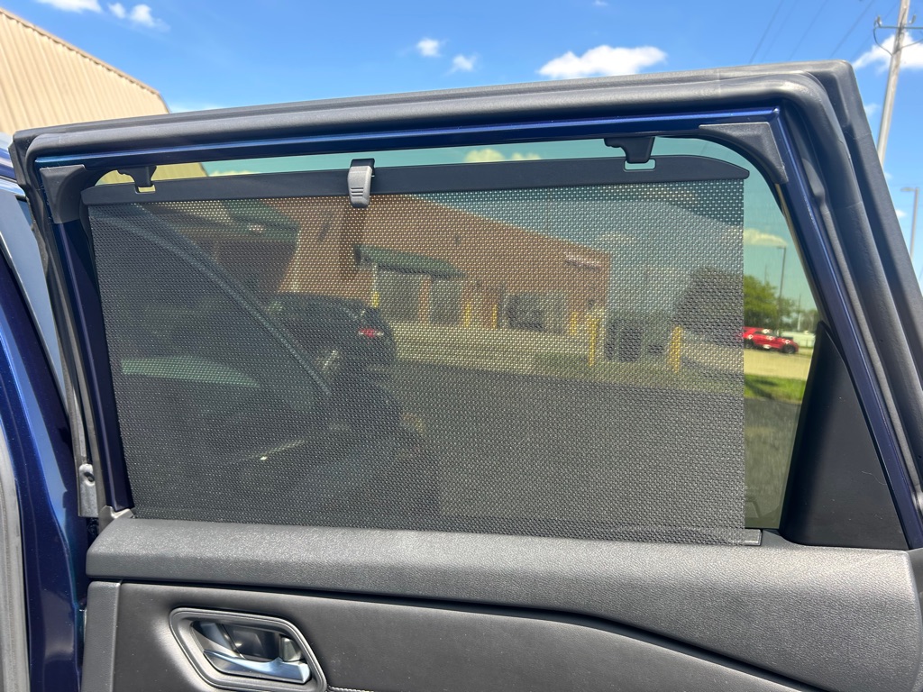 Photo 10 of this NISSAN ROGUE