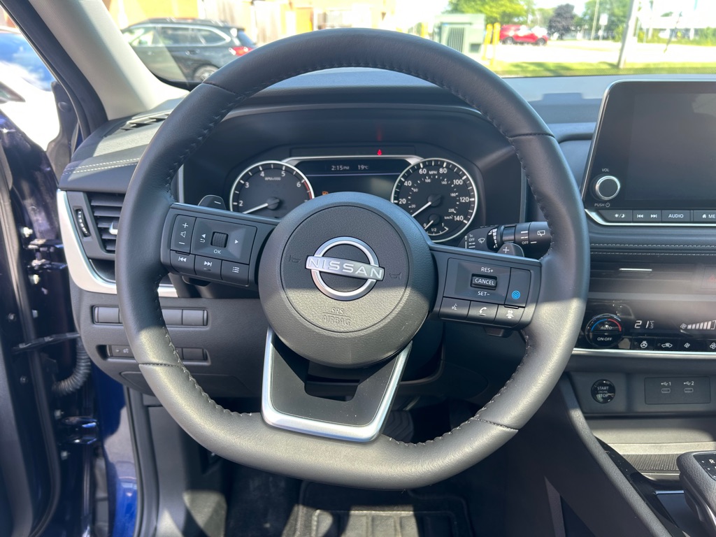 Photo 21 of this NISSAN ROGUE
