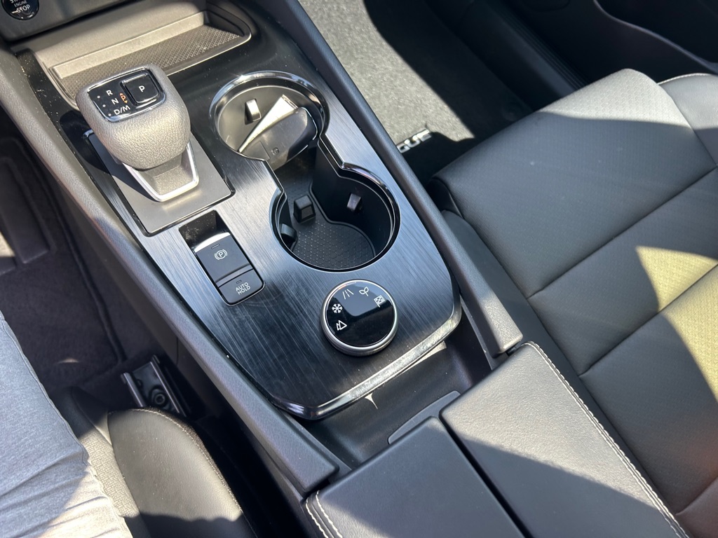 Photo 29 of this NISSAN ROGUE