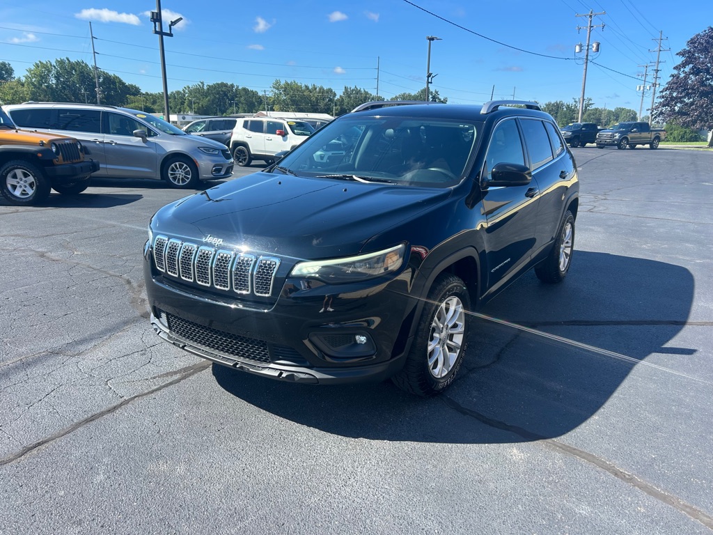 Photo 3 of this JEEP CHEROKEE