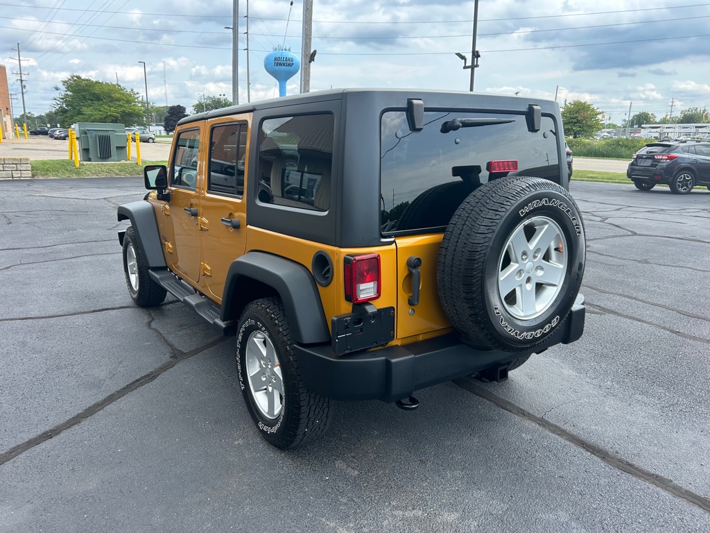 Photo 5 of this JEEP WRANGLER UNLIMI