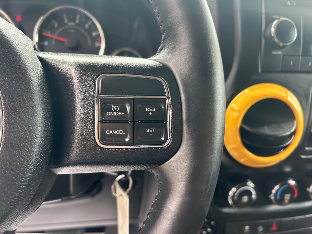 Photo 19 of this JEEP WRANGLER UNLIMI