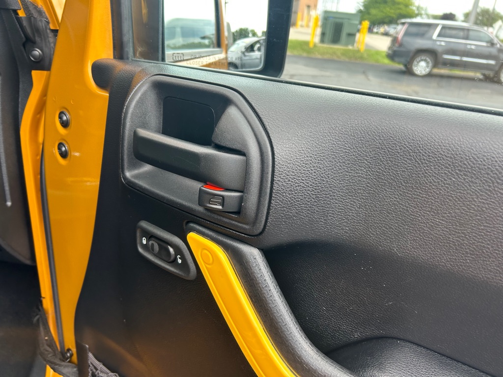 Photo 7 of this JEEP WRANGLER UNLIMI
