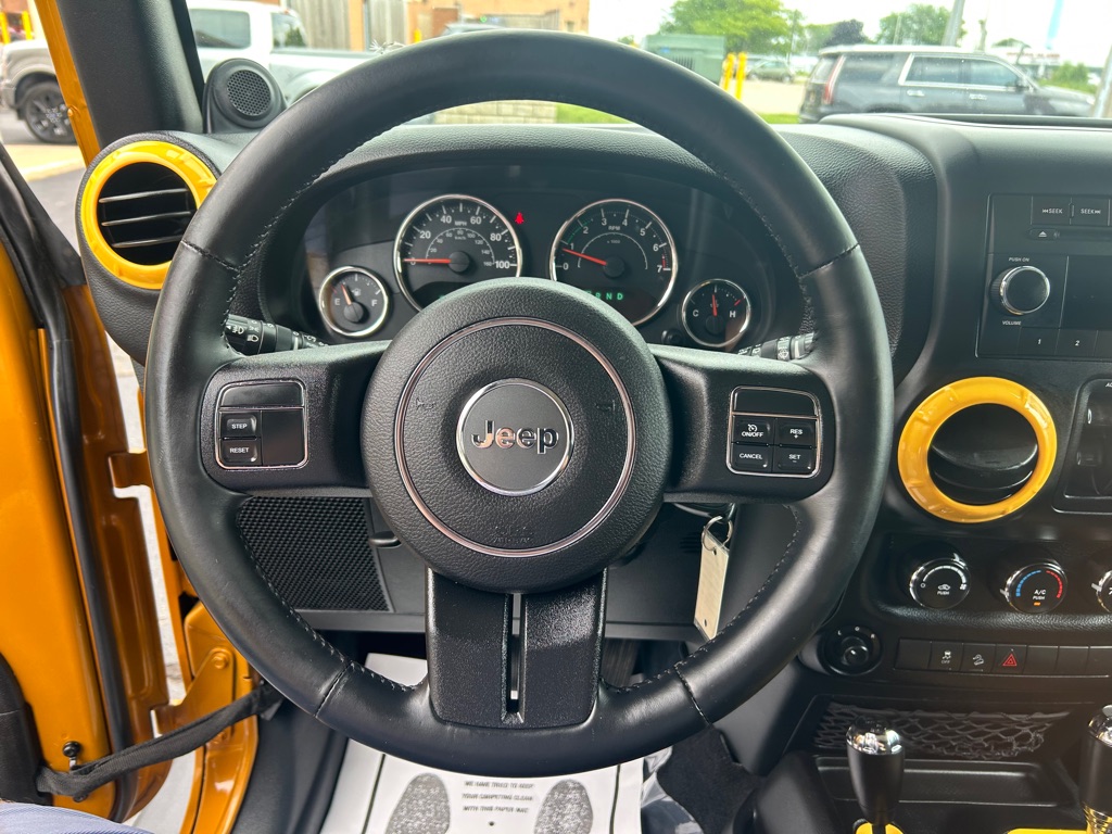 Photo 16 of this JEEP WRANGLER UNLIMI