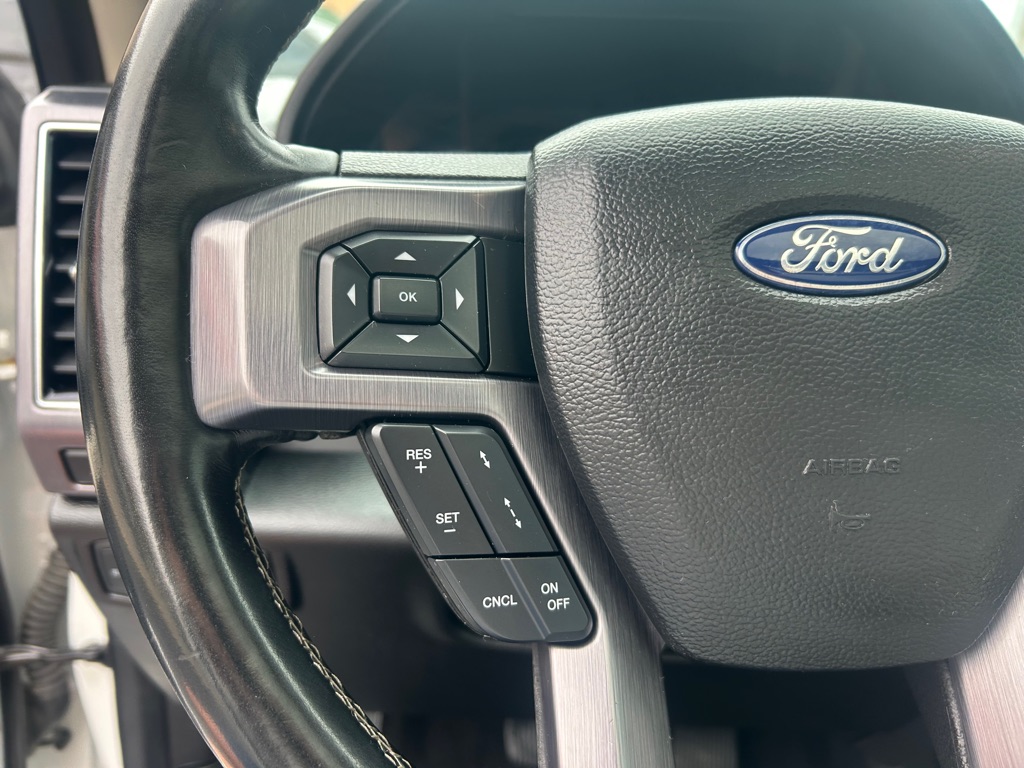 Photo 24 of this FORD EXPEDITION
