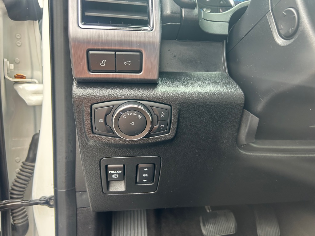 Photo 26 of this FORD EXPEDITION