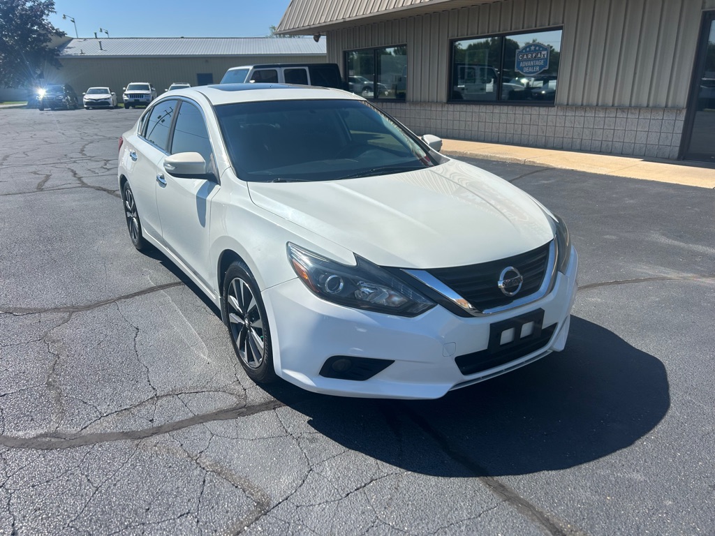 Photo 2 of this NISSAN ALTIMA