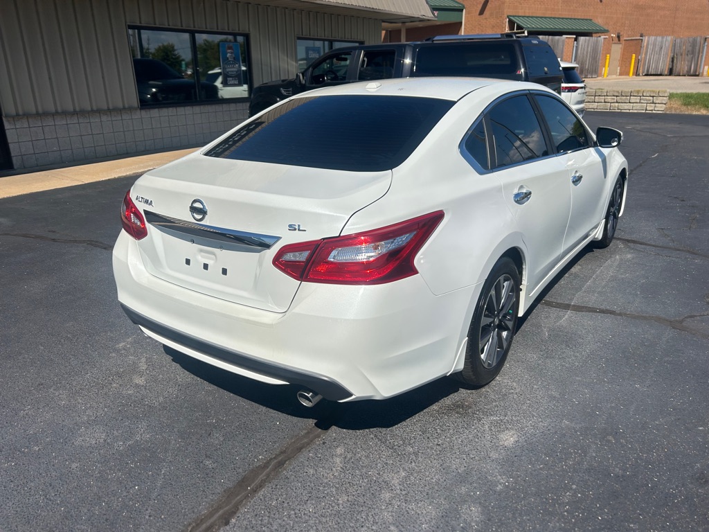 Photo 6 of this NISSAN ALTIMA