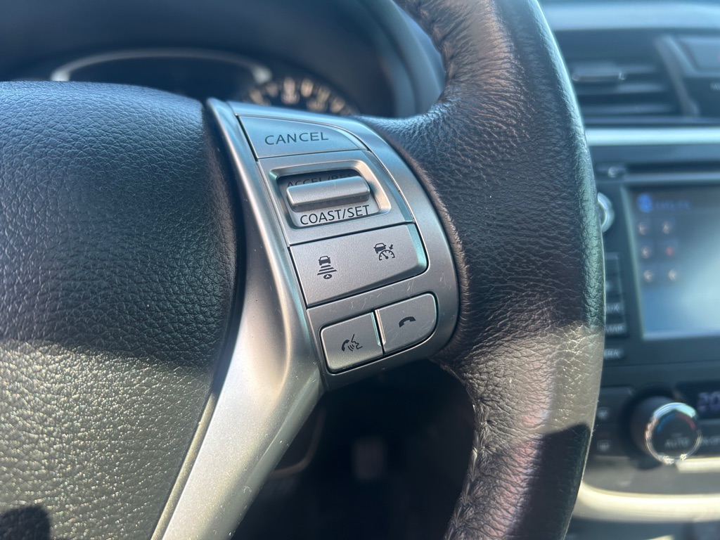 Photo 19 of this NISSAN ALTIMA