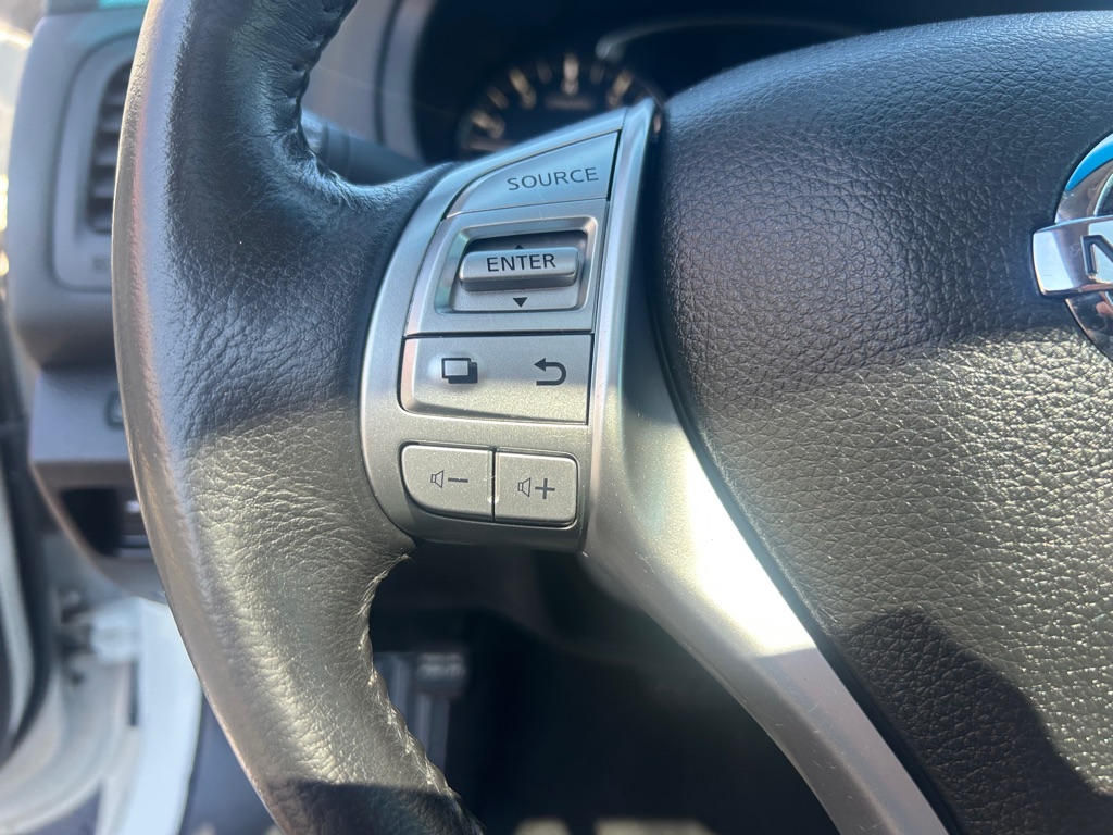 Photo 18 of this NISSAN ALTIMA