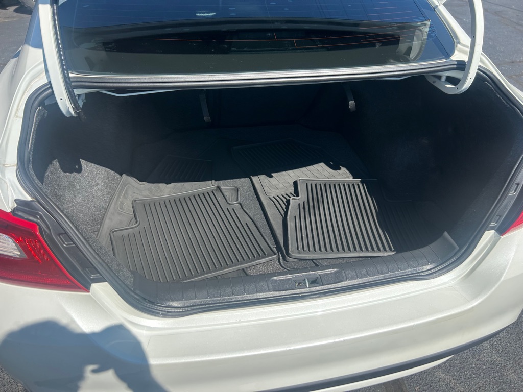 Photo 9 of this NISSAN ALTIMA