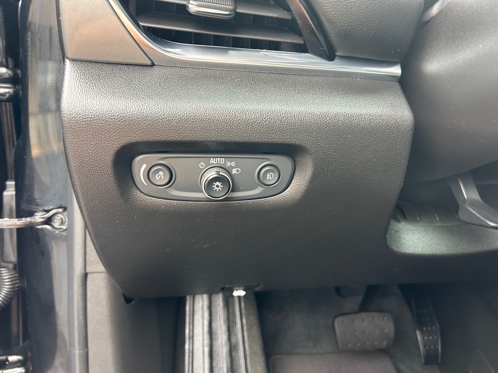 Photo 23 of this CHEVROLET TRAVERSE