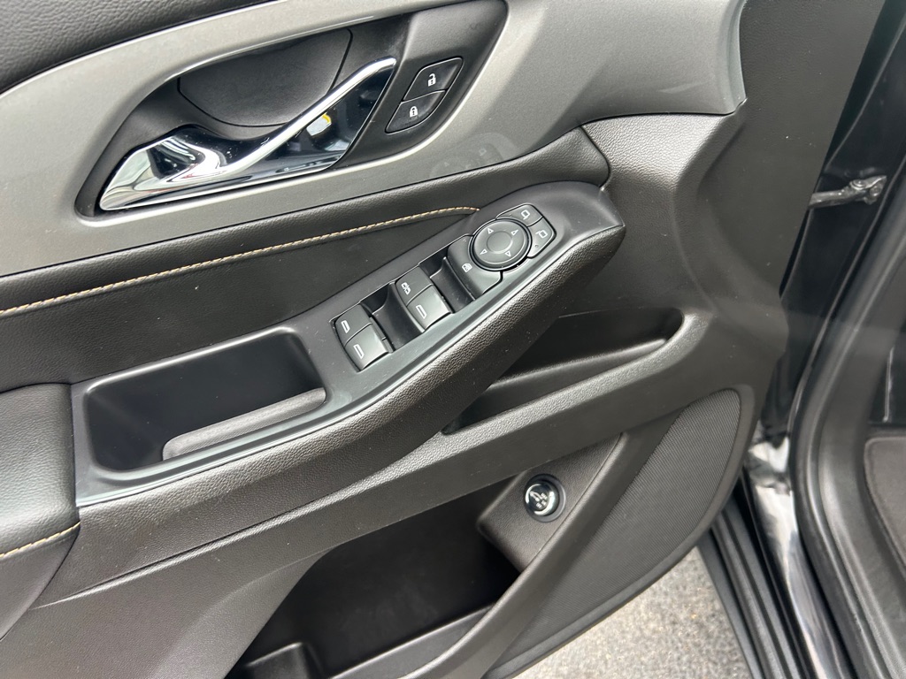 Photo 17 of this CHEVROLET TRAVERSE