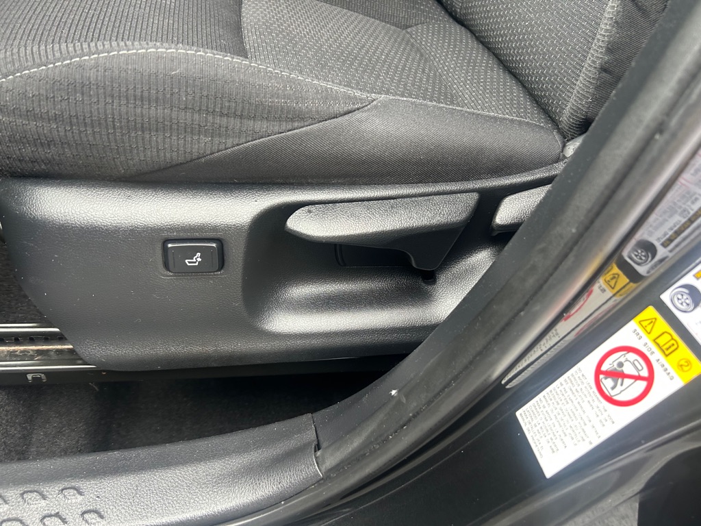 Photo 13 of this TOYOTA C-HR