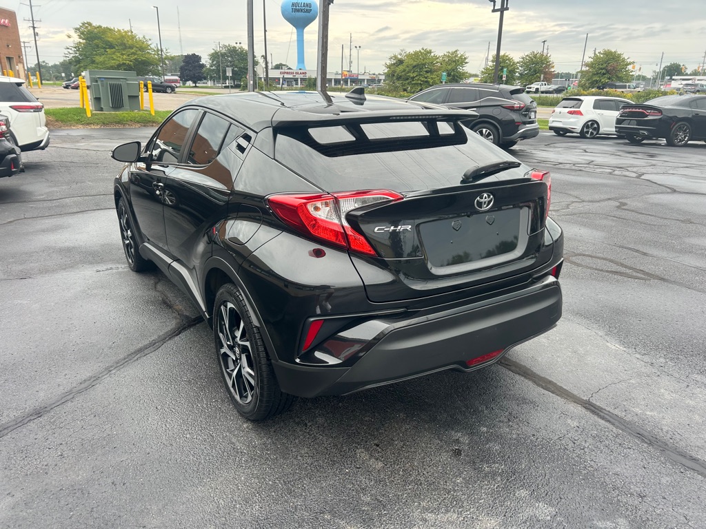 Photo 5 of this TOYOTA C-HR