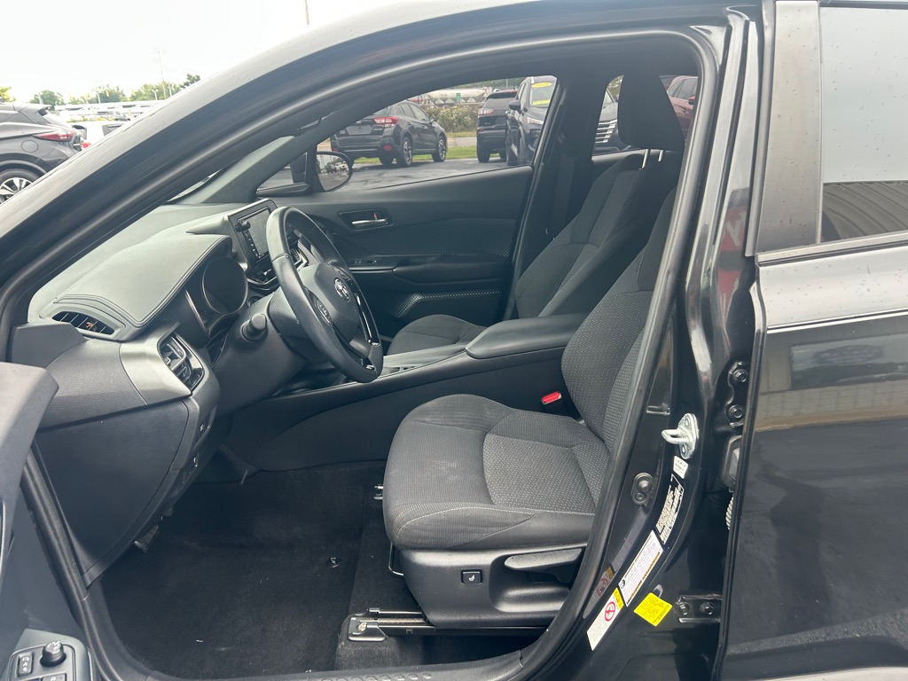 Photo 12 of this TOYOTA C-HR
