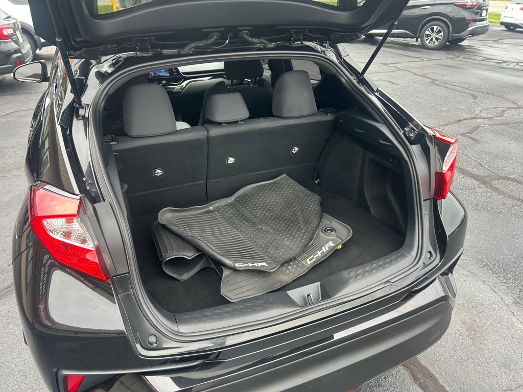 Photo 9 of this TOYOTA C-HR