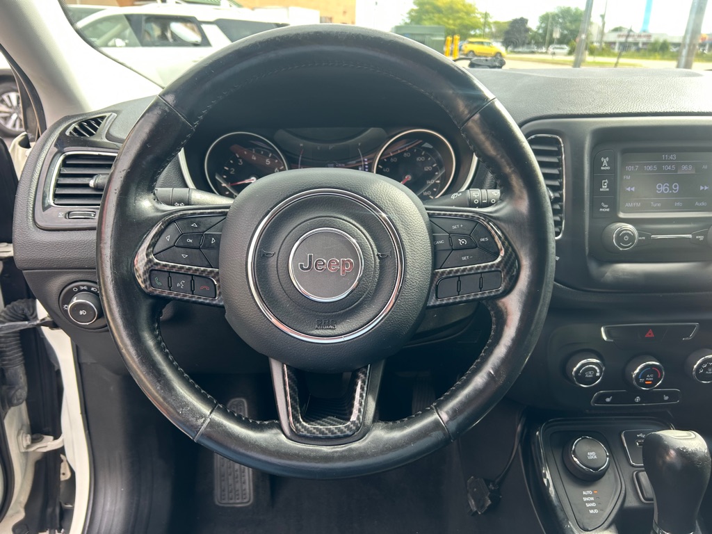 Photo 14 of this JEEP COMPASS