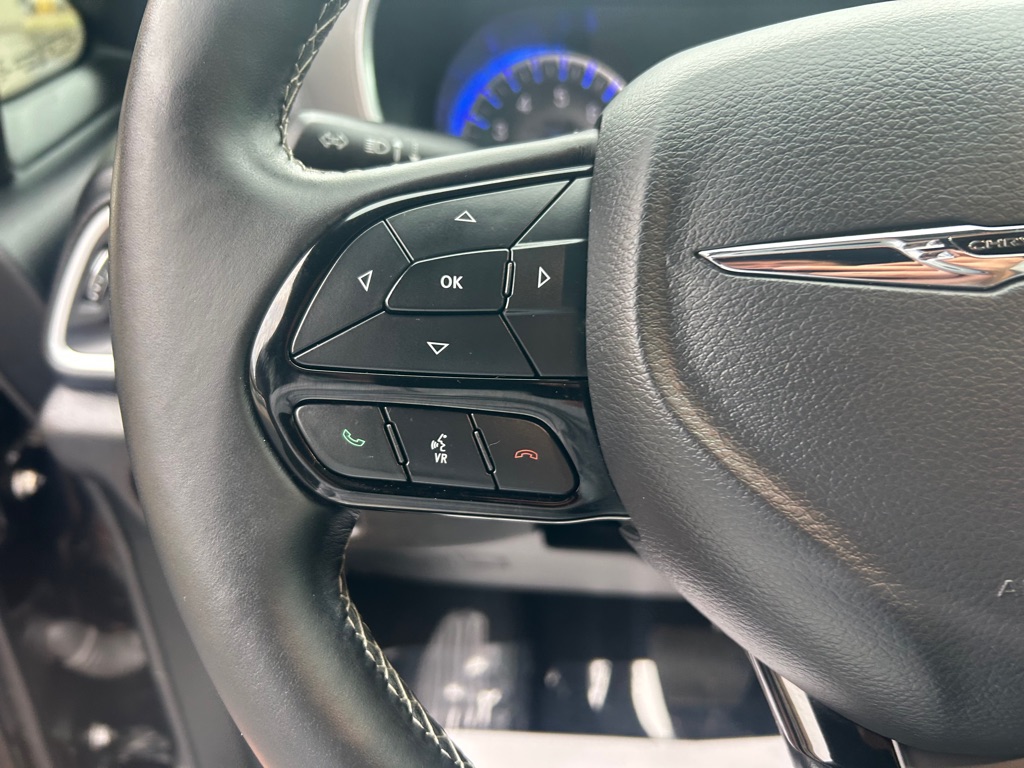 Photo 22 of this CHRYSLER PACIFICA