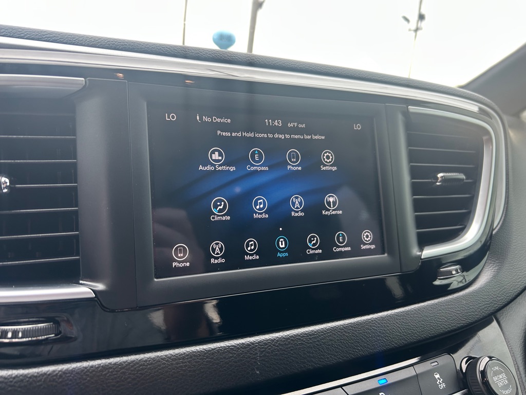 Photo 25 of this CHRYSLER PACIFICA