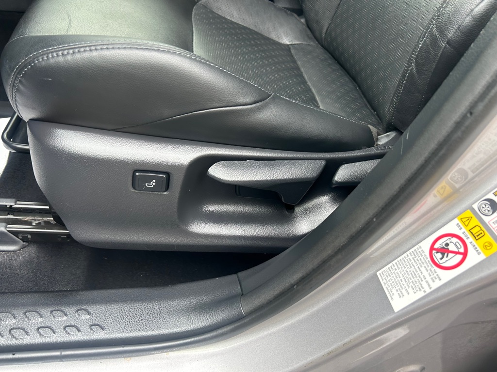 Photo 14 of this TOYOTA C-HR