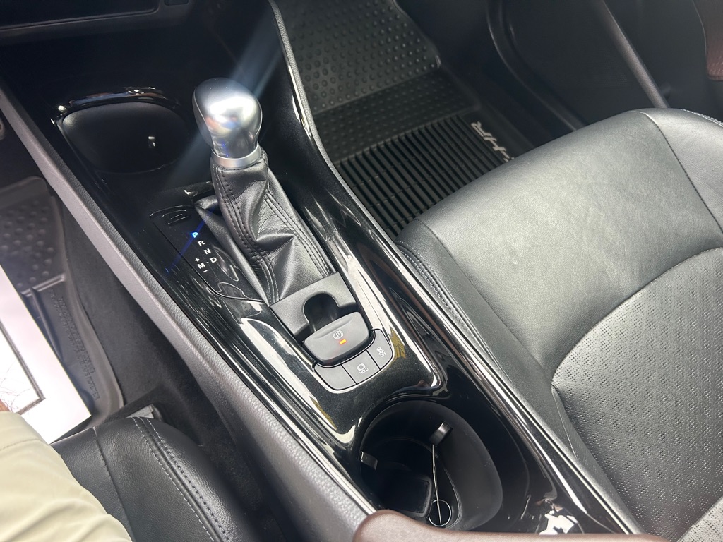 Photo 25 of this TOYOTA C-HR