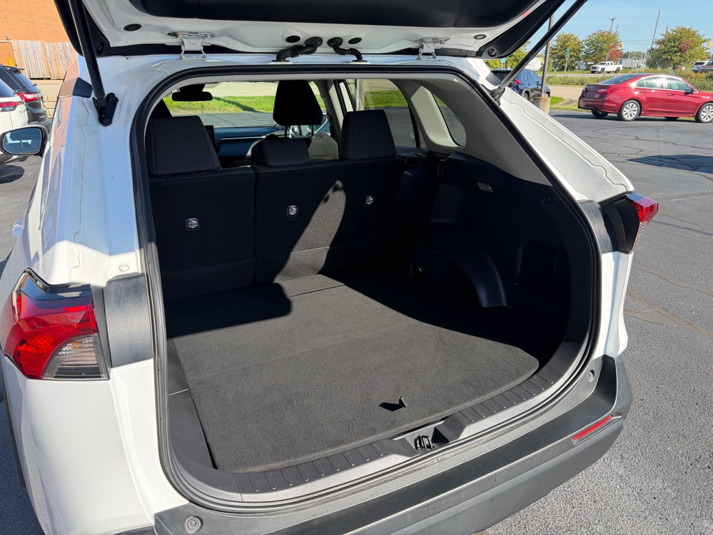 Photo 10 of this TOYOTA RAV4