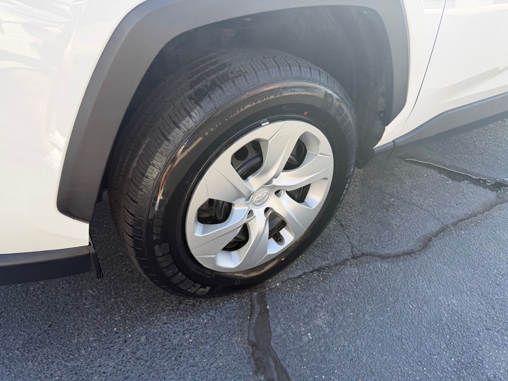 Photo 4 of this TOYOTA RAV4