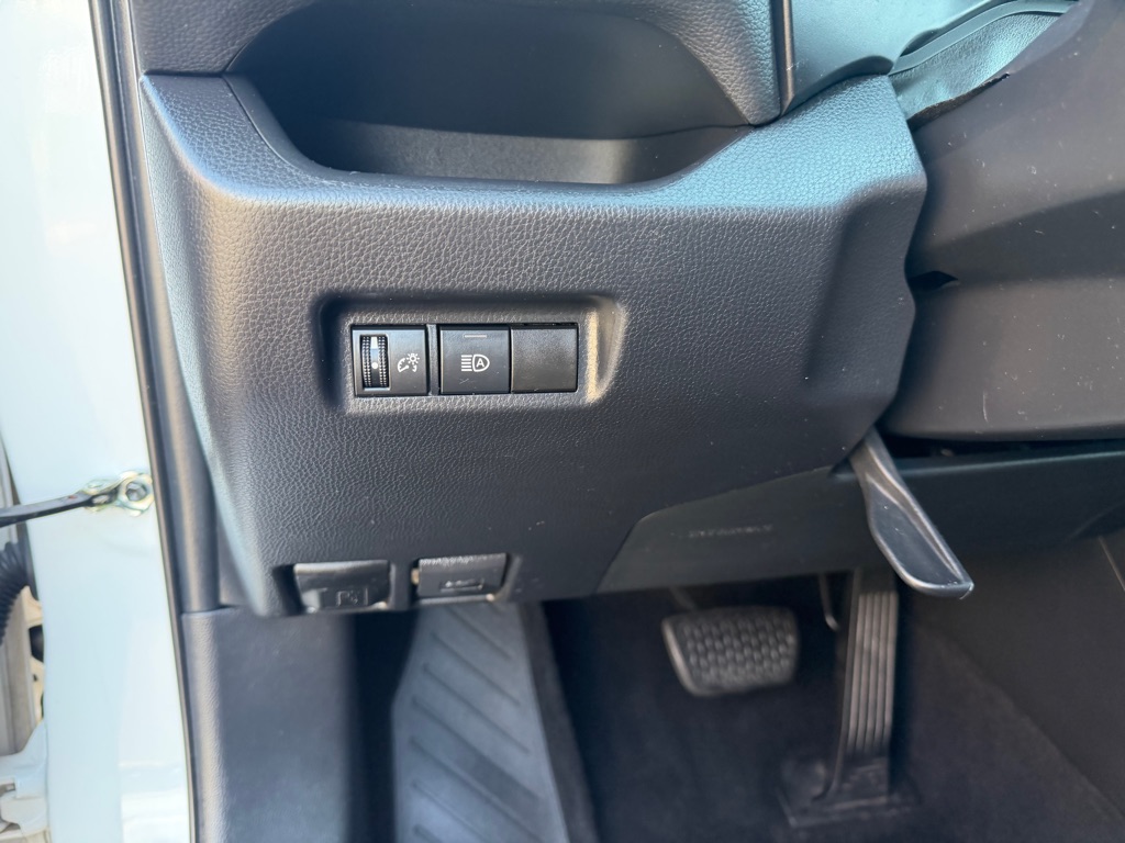 Photo 19 of this TOYOTA RAV4