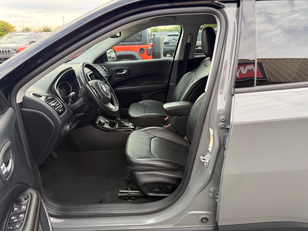 Photo 13 of this JEEP COMPASS