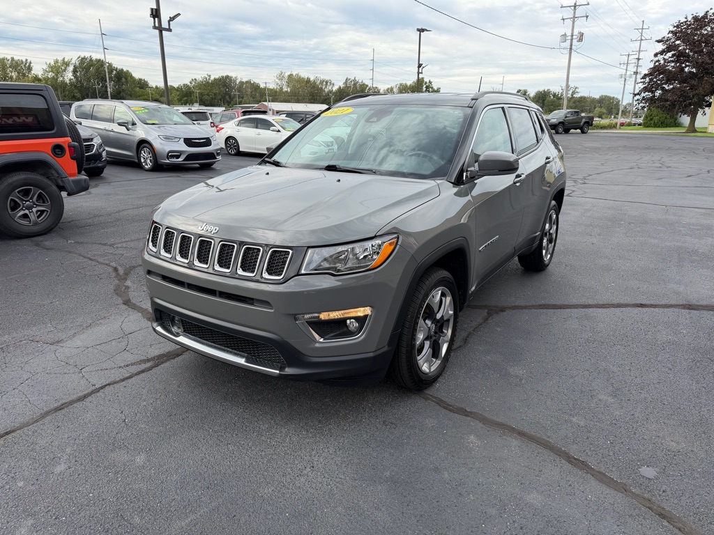 Photo 3 of this JEEP COMPASS