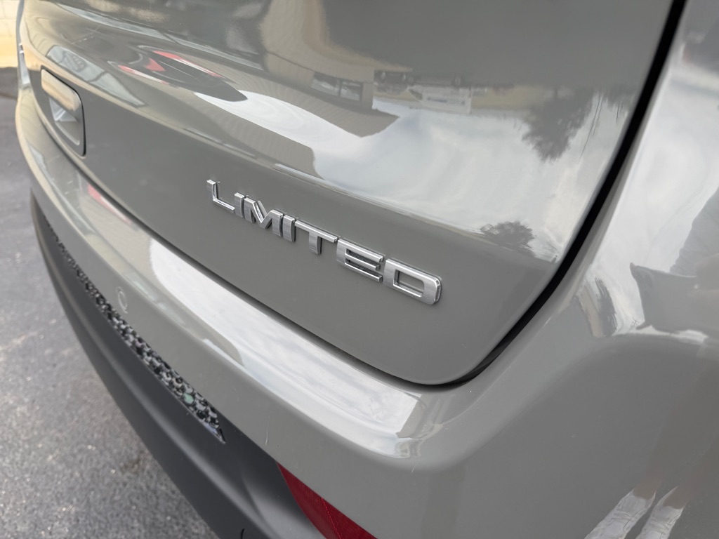 Photo 7 of this JEEP COMPASS