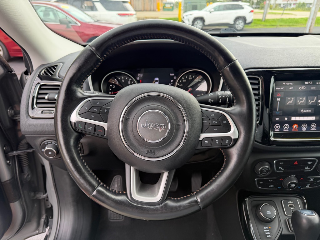 Photo 16 of this JEEP COMPASS