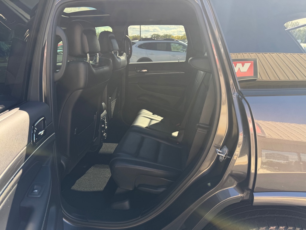 Photo 12 of this JEEP GRAND CHEROKEE
