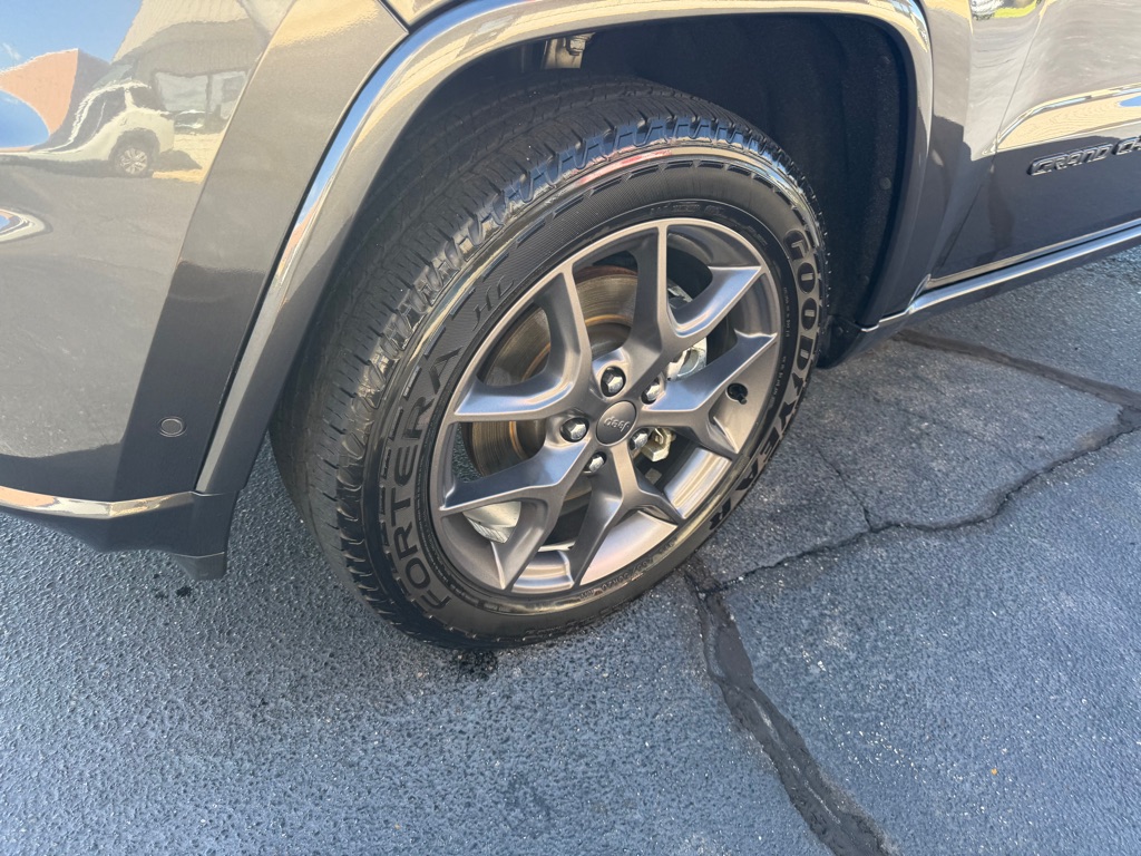 Photo 4 of this JEEP GRAND CHEROKEE