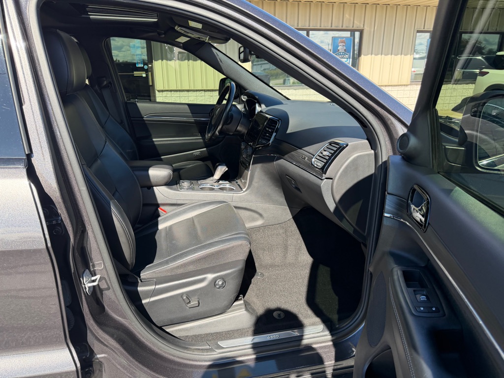 Photo 8 of this JEEP GRAND CHEROKEE