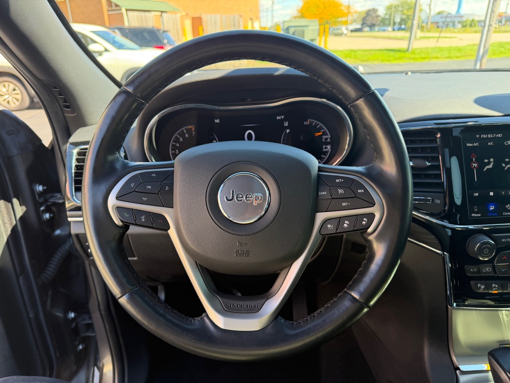 Photo 18 of this JEEP GRAND CHEROKEE