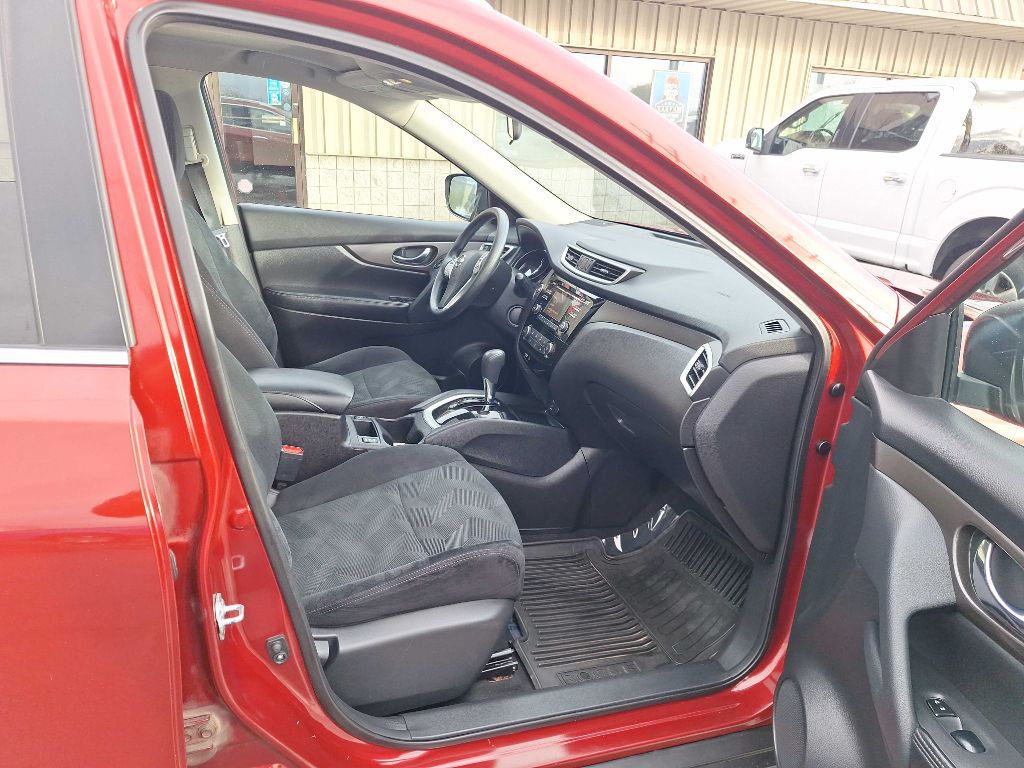 Photo 9 of this NISSAN ROGUE