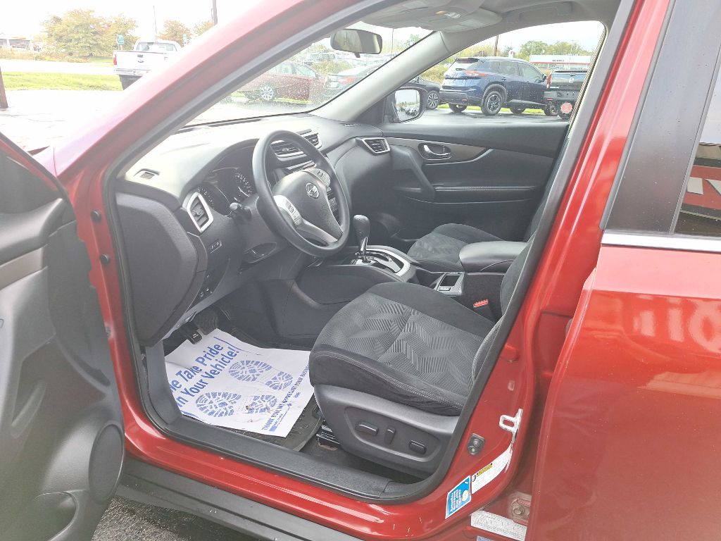 Photo 13 of this NISSAN ROGUE