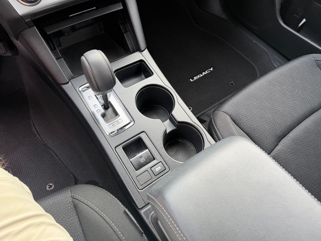 Photo 21 of this SUBARU LEGACY