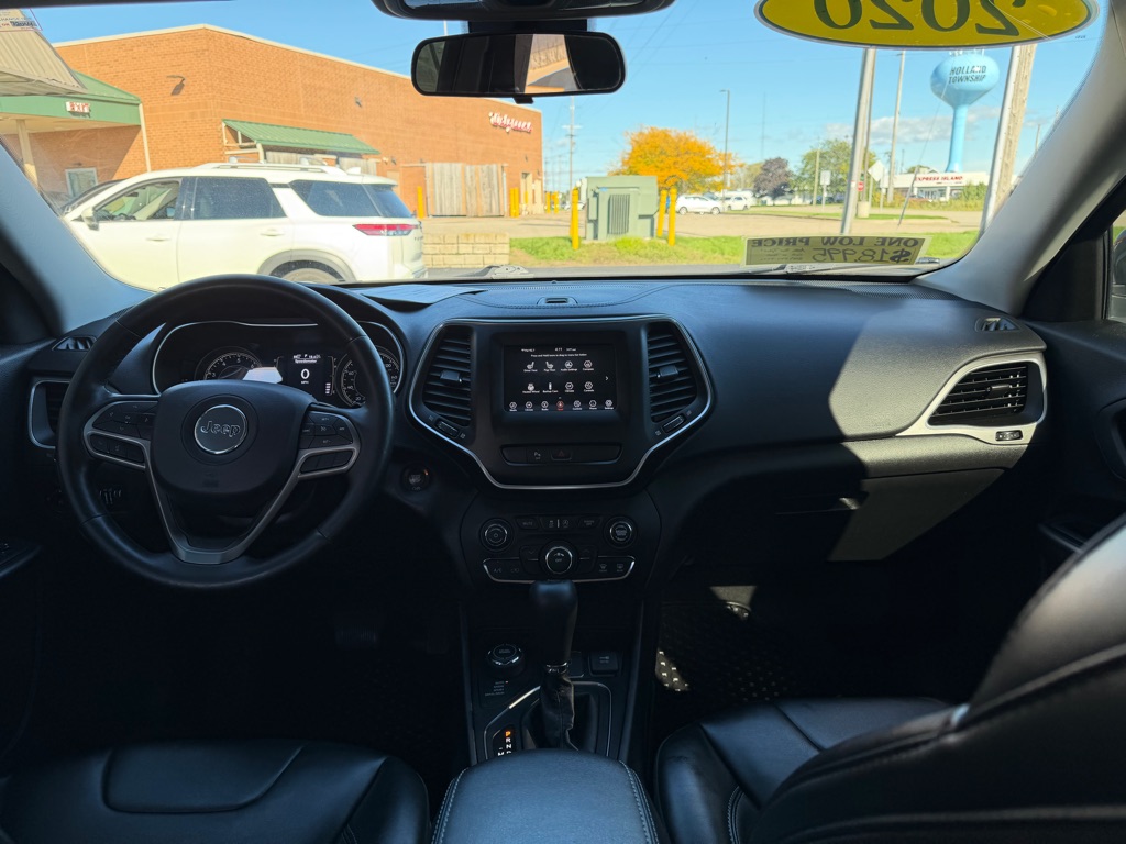 Photo 12 of this JEEP CHEROKEE
