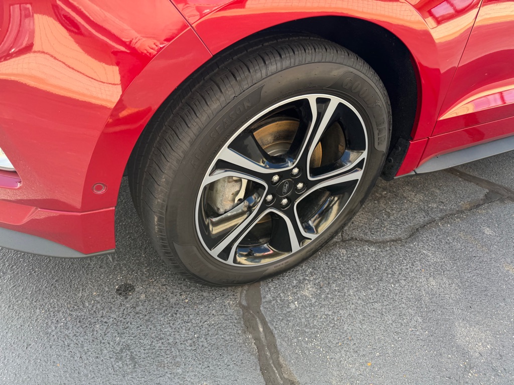 Photo 4 of this FORD EDGE