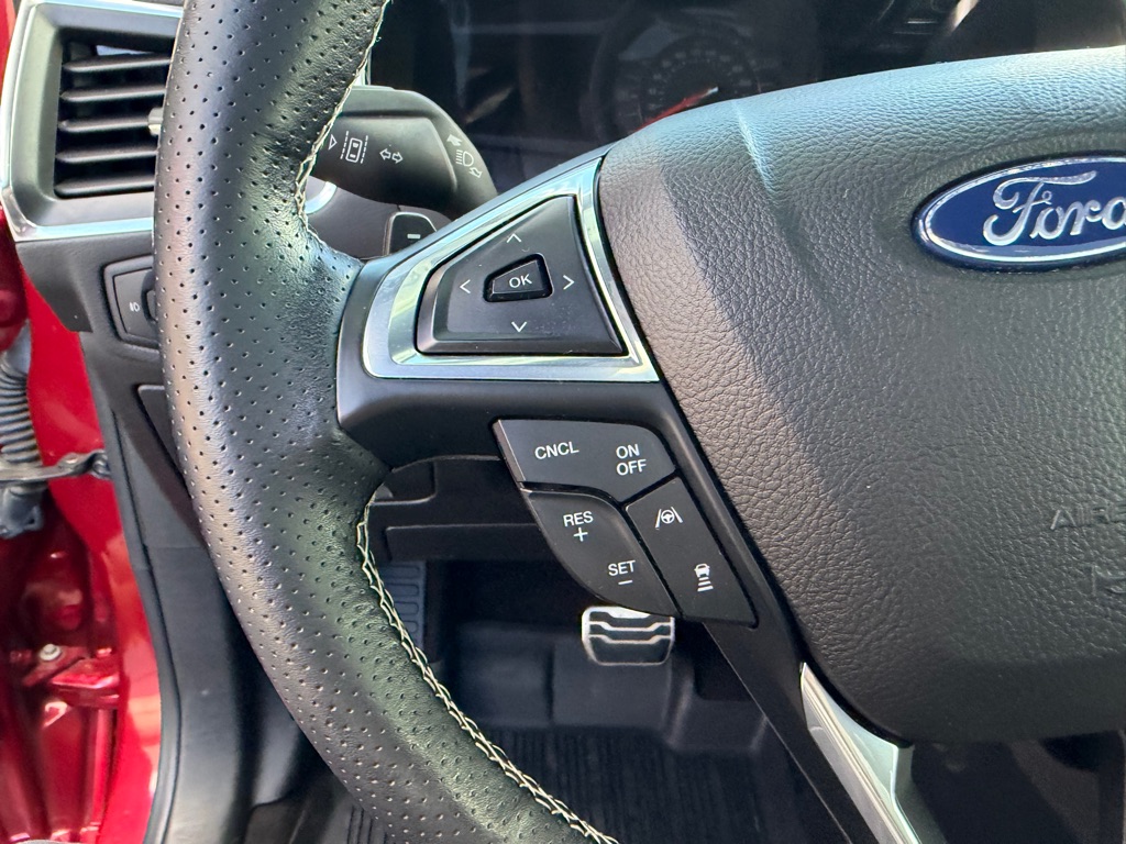 Photo 24 of this FORD EDGE