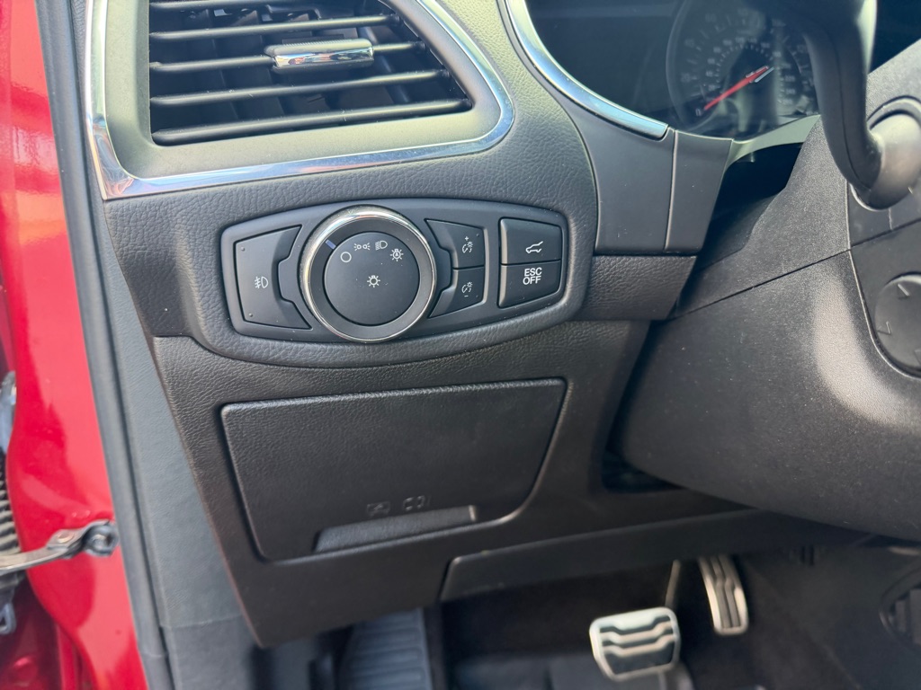 Photo 26 of this FORD EDGE