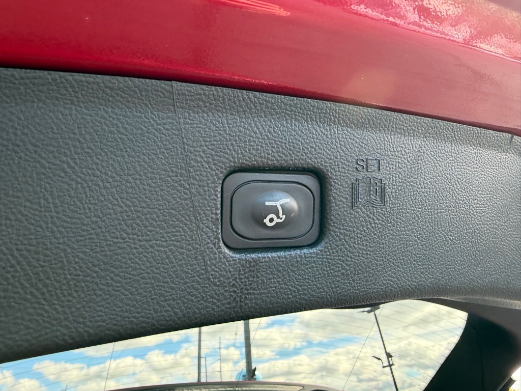 Photo 13 of this FORD EDGE