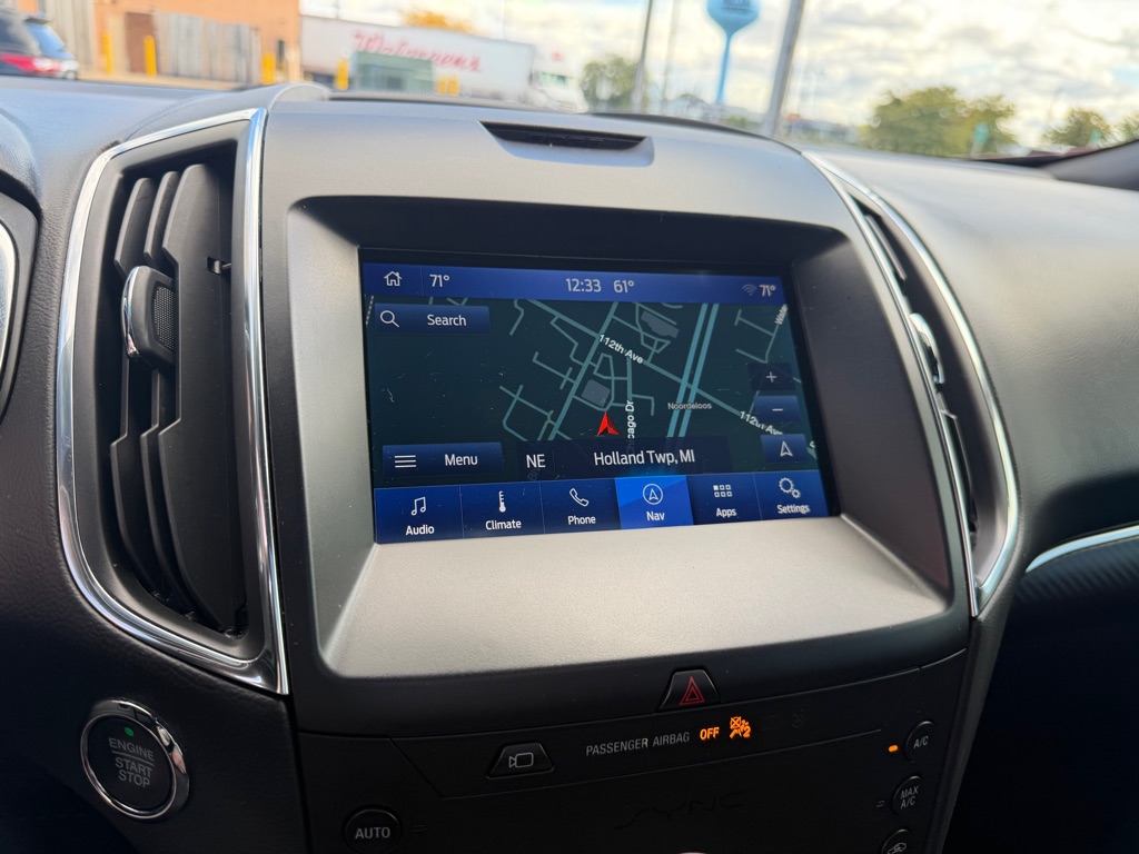 Photo 27 of this FORD EDGE